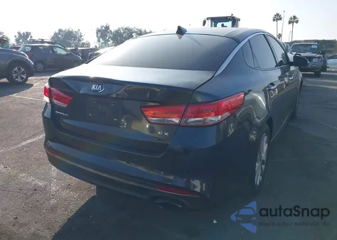 2016 Kia Optima Ex z USA, uszkodzony, nr VIN 5XXGU4L35GG076306